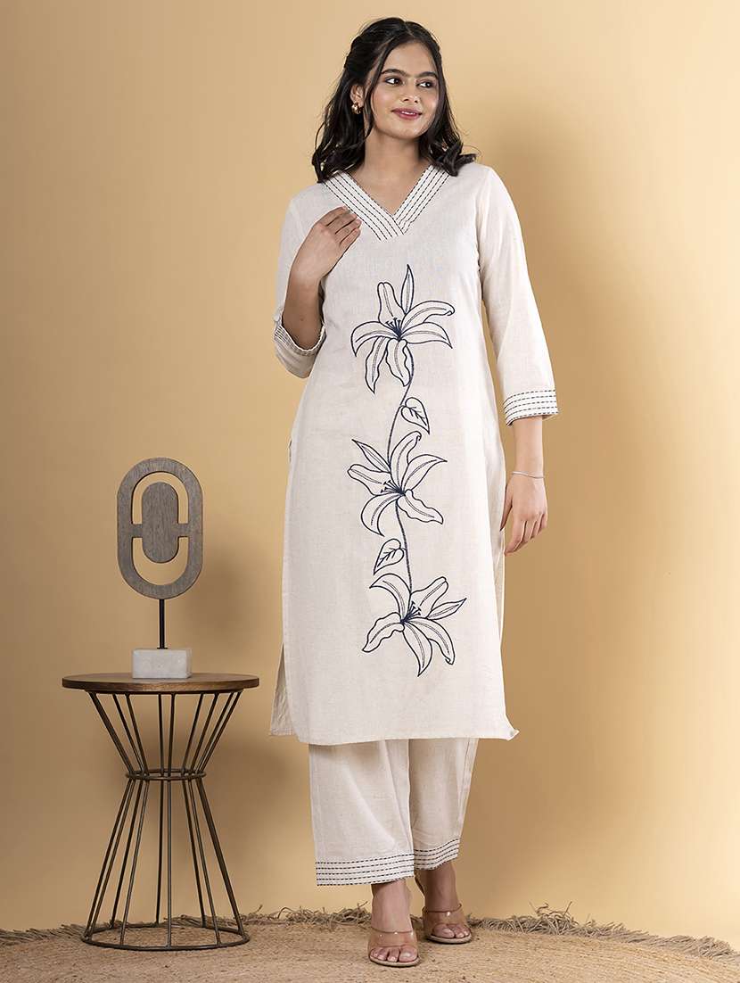 women three quarter sleeve kurta and pant set - 22058355 -  Standard Image - 1