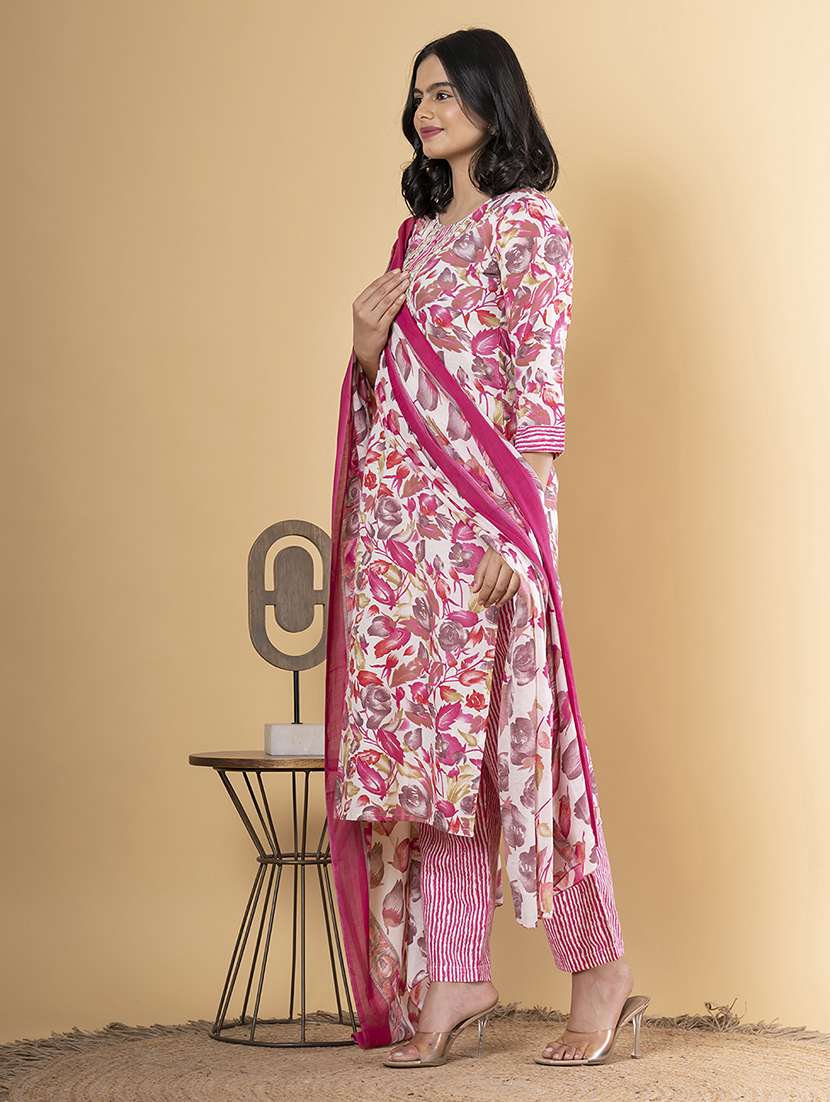 women three quarter sleeve kurta pant with dupatta set - 22058372 -  Standard Image - 1