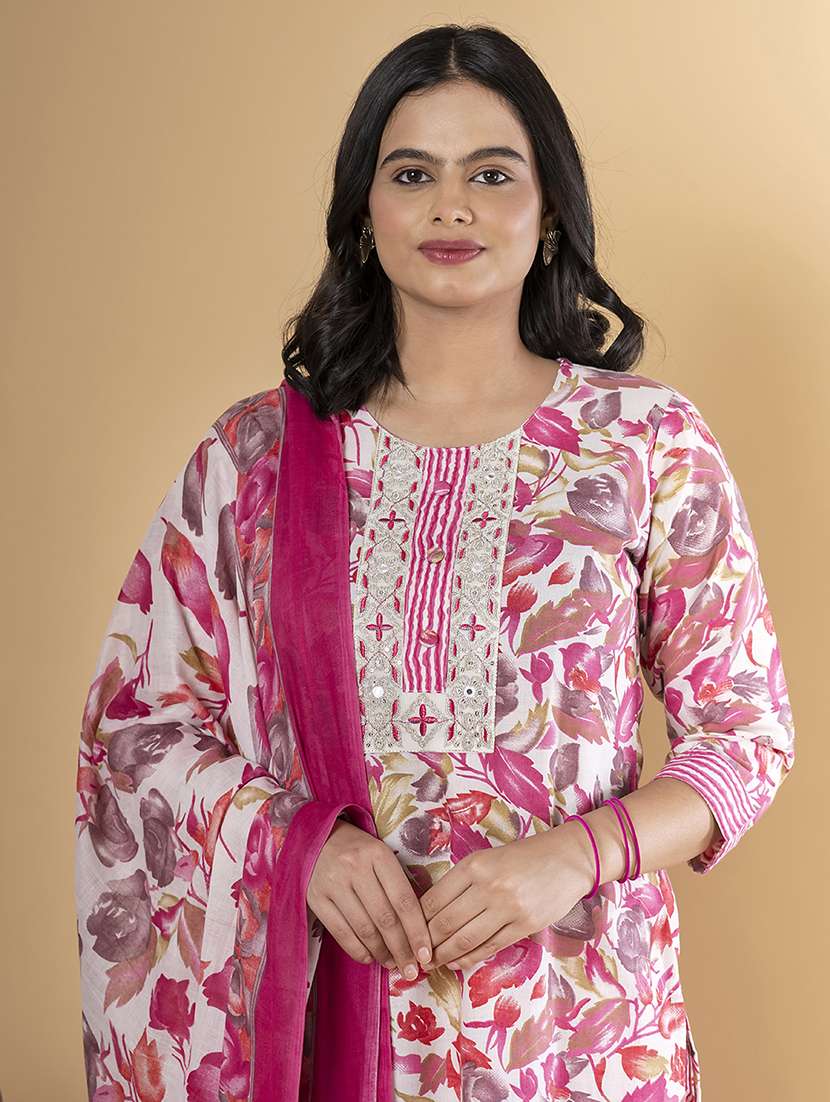 women three quarter sleeve kurta pant with dupatta set - 22058372 -  Standard Image - 4