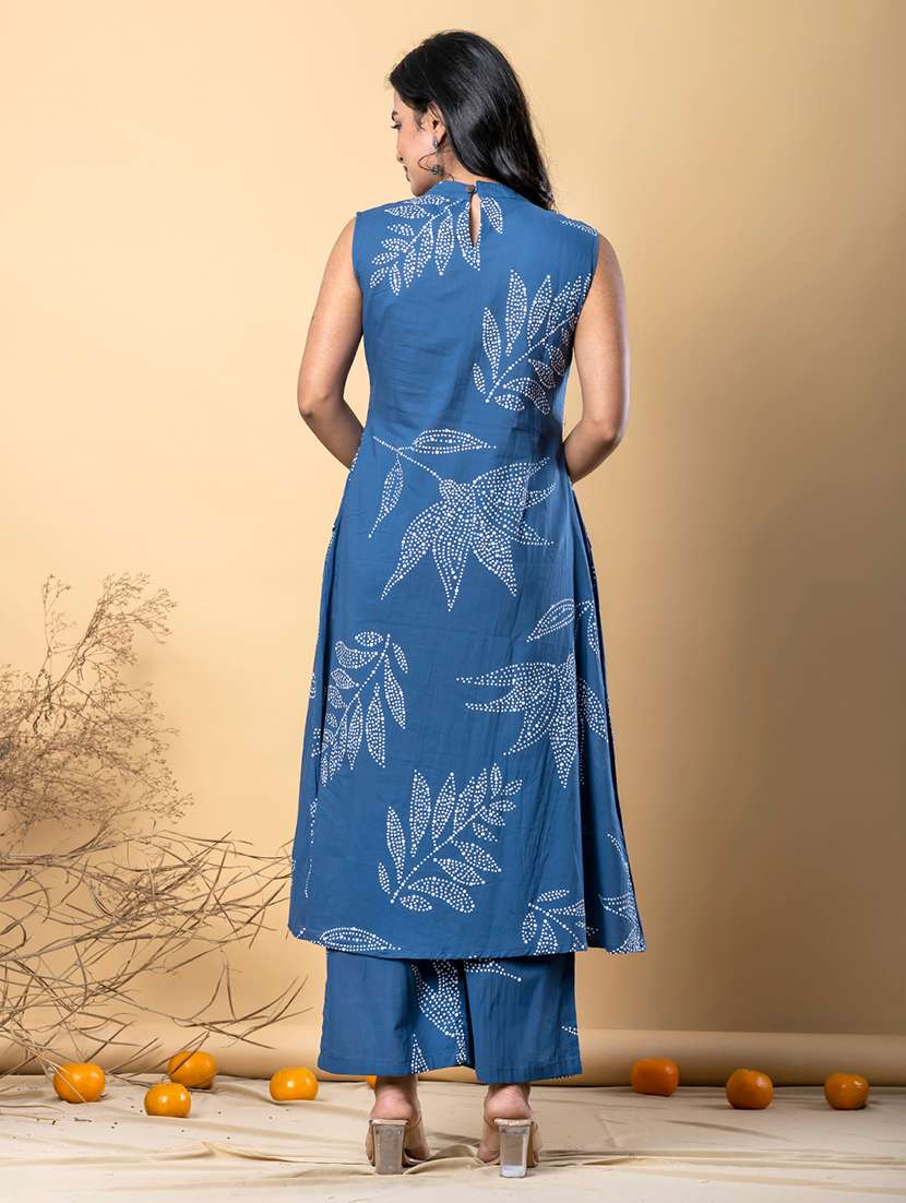 women sleeveless kurta and palazzo set - 22058386 -  Standard Image - 4