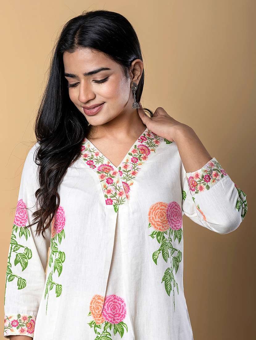 women three quarter sleeve kurta and palazzo set - 22058393 -  Standard Image - 4