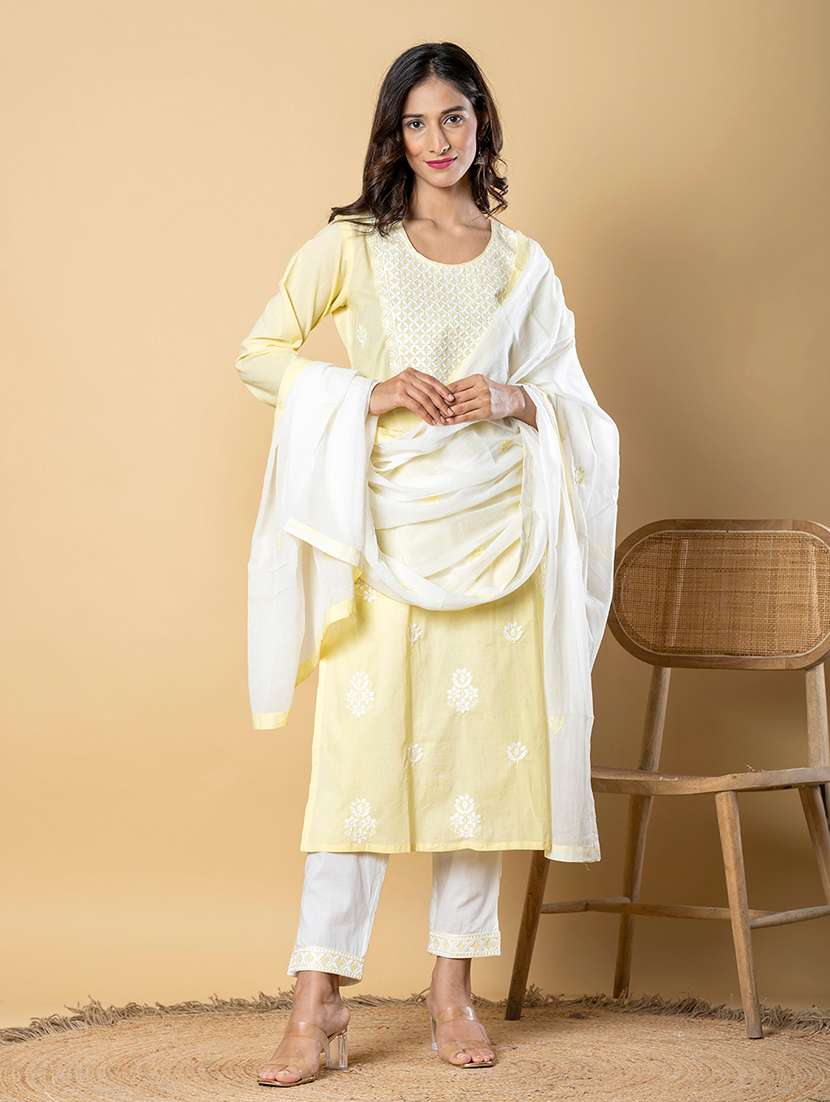 women three quarter sleeve kurta pant with dupatta set - 22058396 -  Standard Image - 1