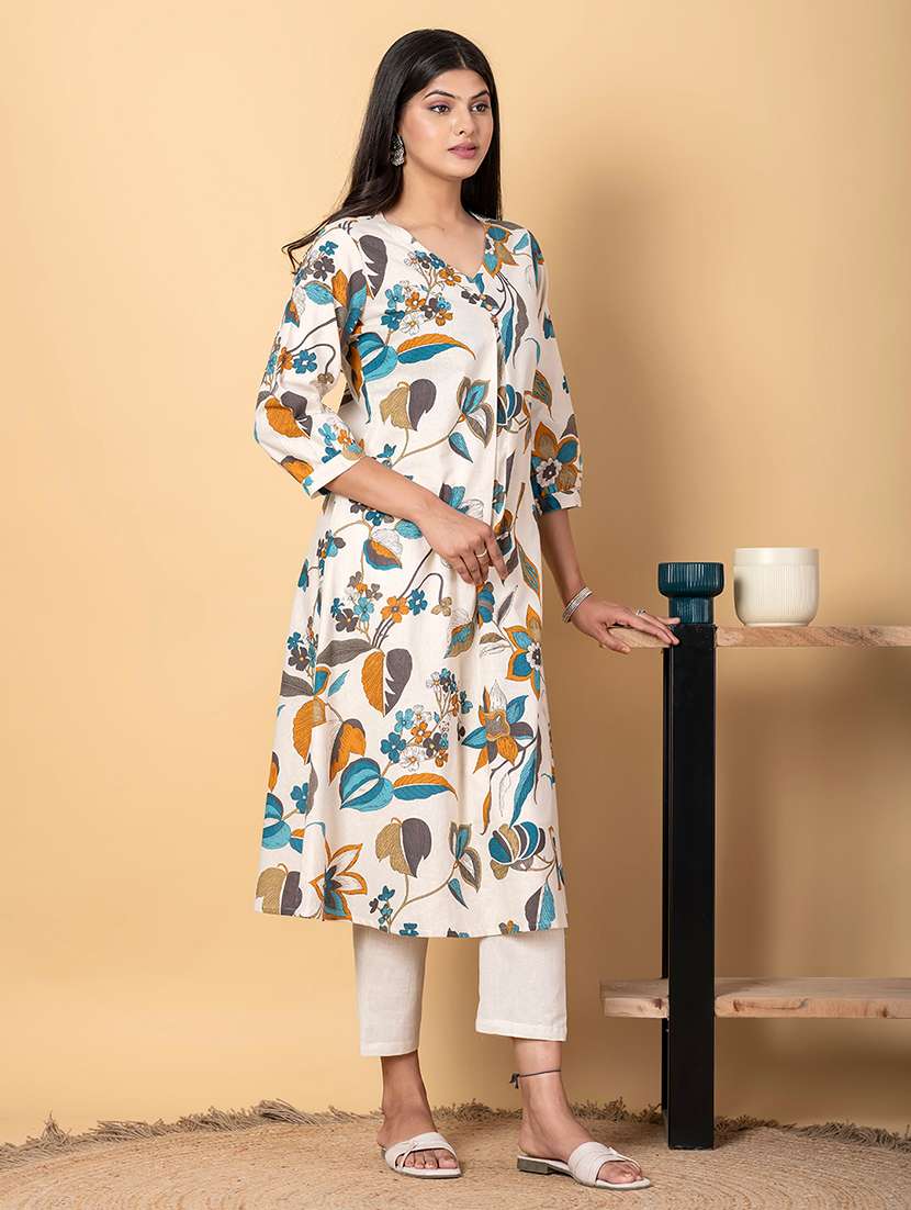 women three quarter sleeve kurta and pant set - 22058424 -  Standard Image - 4