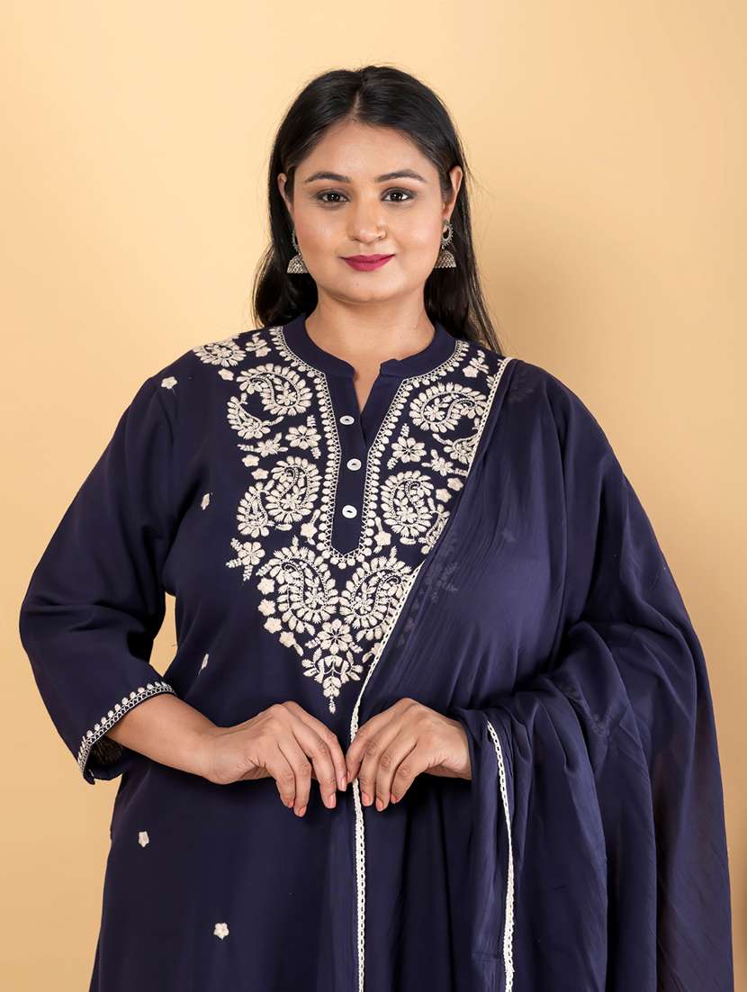 women three quarter sleeve kurta pant with dupatta set - 22058471 -  Standard Image - 4