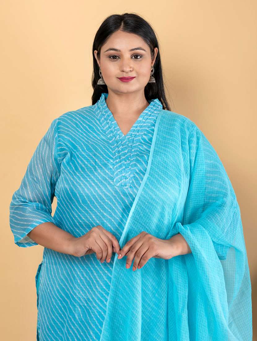 women three quarter sleeve kurta pant with dupatta set - 22058474 -  Standard Image - 4