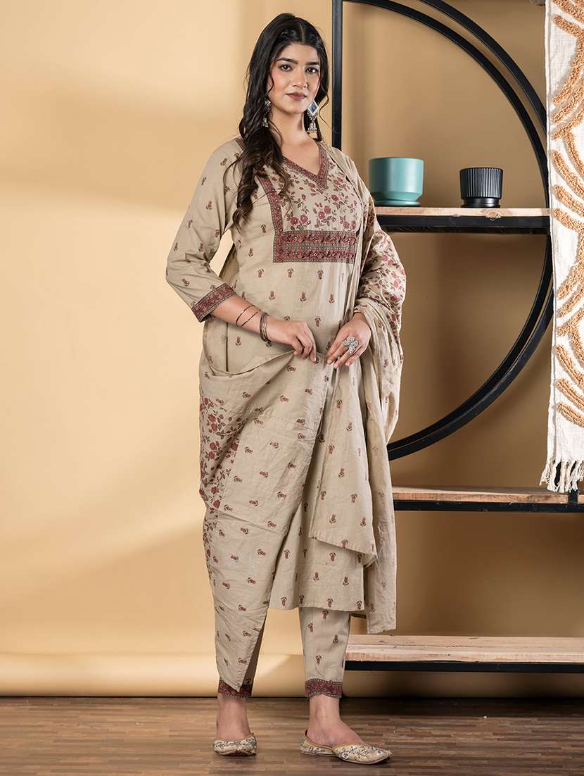 women three quarter sleeve kurta pant with dupatta set - 22058482 -  Standard Image - 1