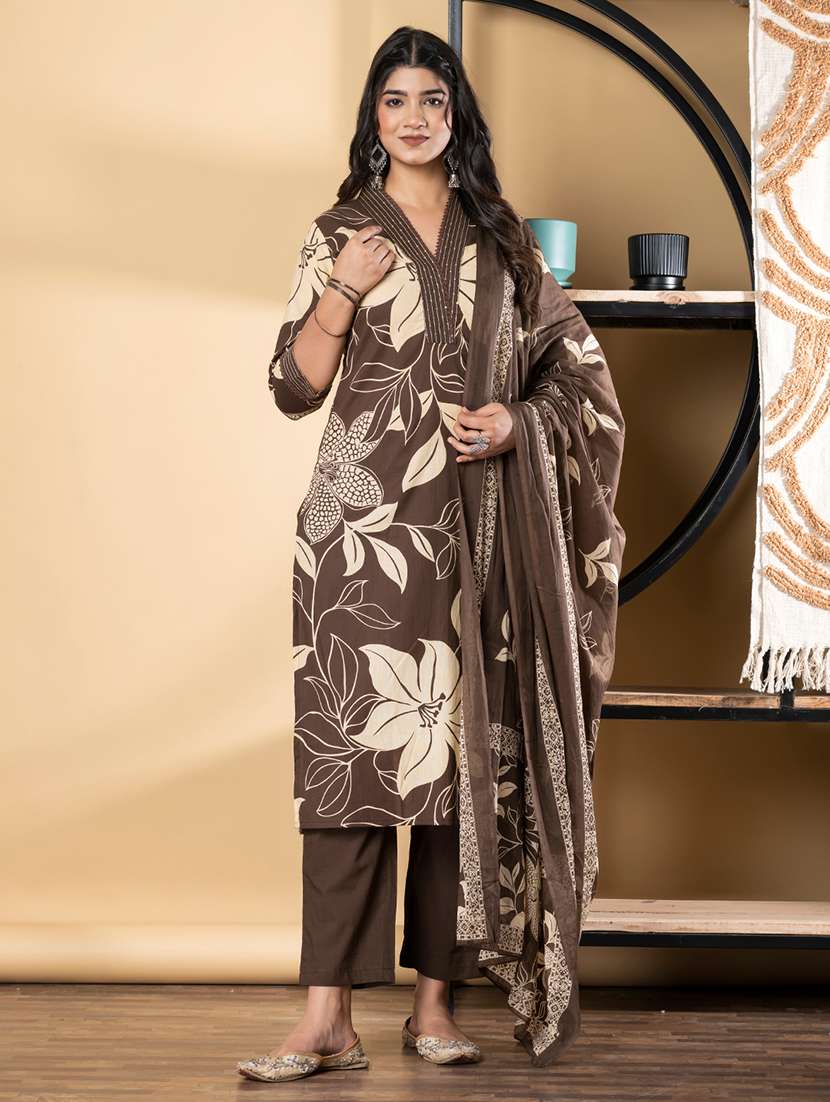 women three quarter sleeve kurta pant with dupatta set - 22058484 -  Standard Image - 1