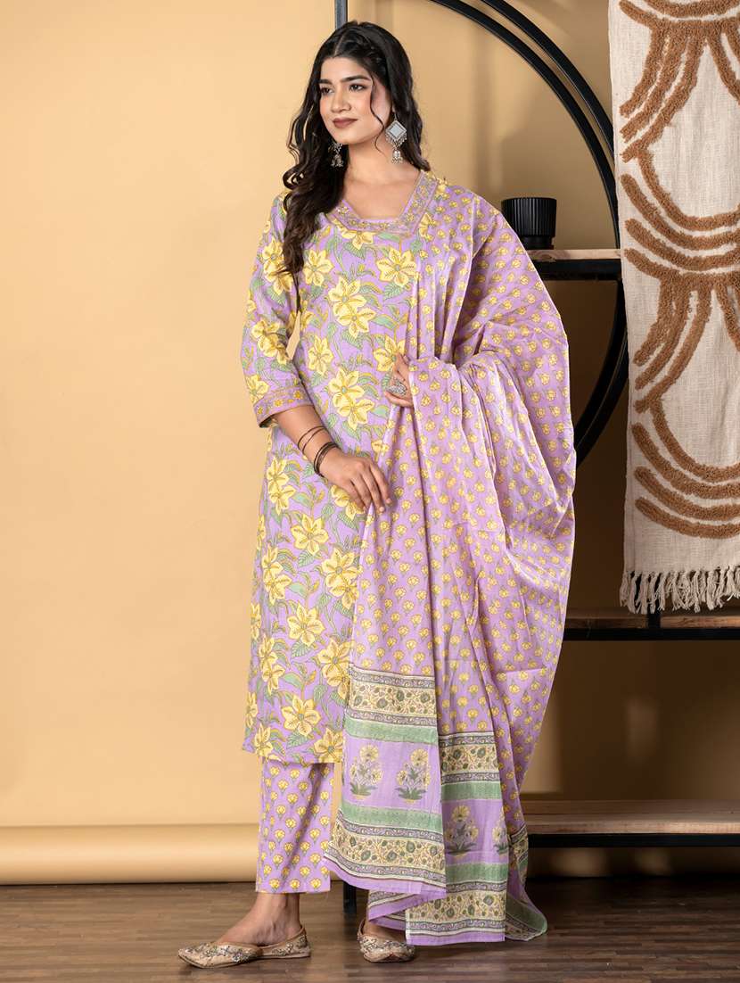 women three quarter sleeve kurta pant with dupatta set - 22058490 -  Standard Image - 1