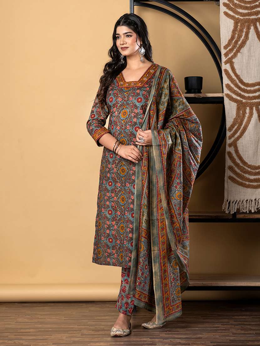 women three quarter sleeve kurta pant with dupatta set - 22058492 -  Standard Image - 1