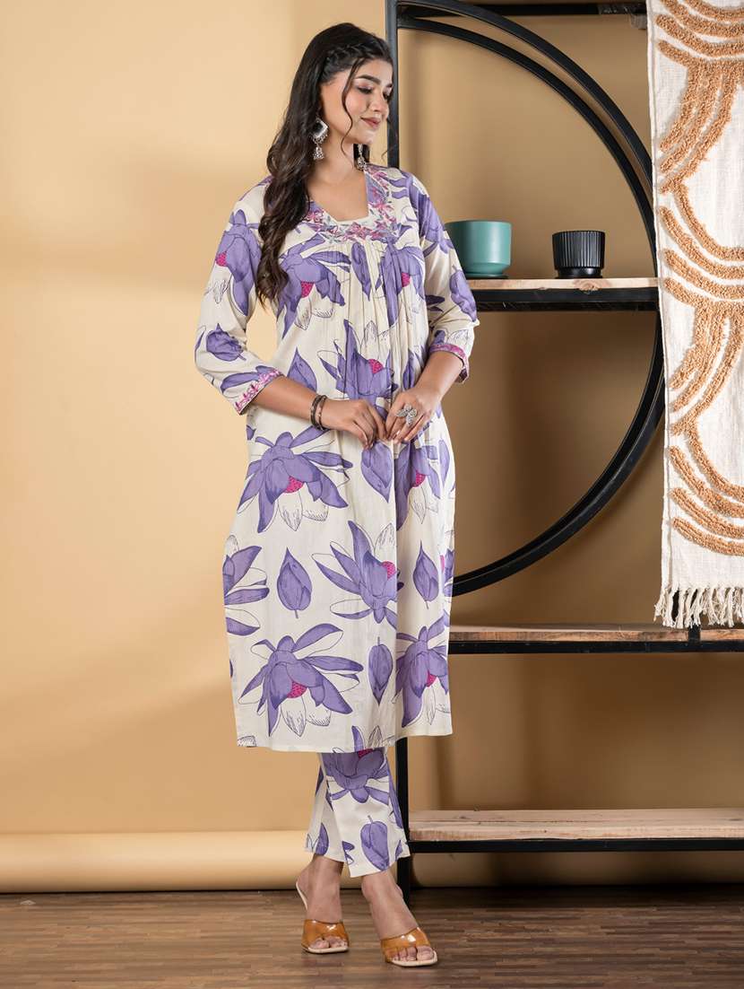 women three quarter sleeve kurta and pant set - 22058508 -  Standard Image - 1