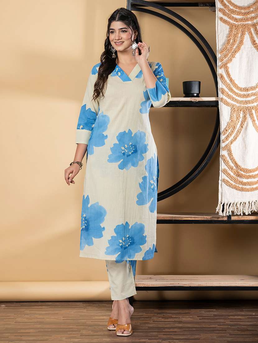 women three quarter sleeve kurta and pant set - 22058510 -  Standard Image - 1
