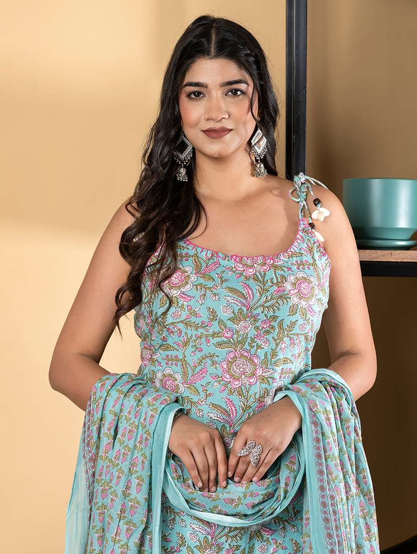 women shoulder strap kurta palazzo with dupatta set - 22058517 -  Standard Image - 4