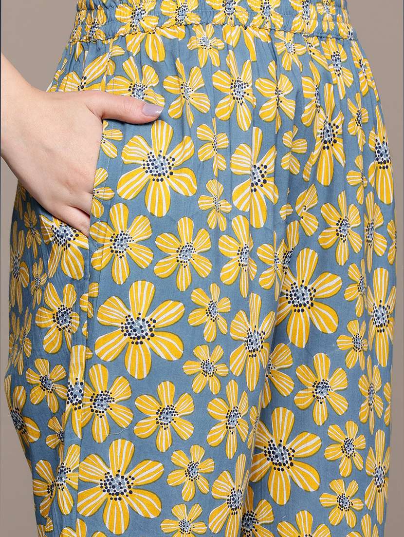 women printed sleeveless ethnic co-ord set - 22058599 -  Standard Image - 4