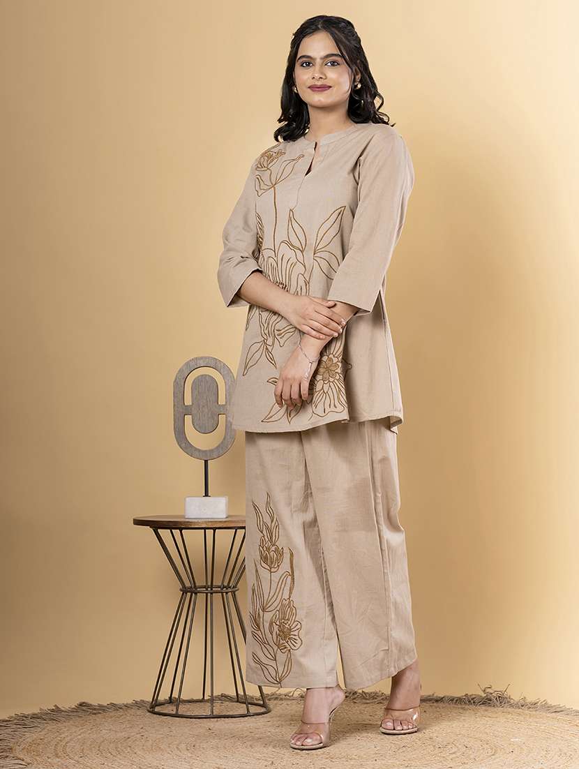 women three quarter sleeve regular fit ethnic co-ord set - 22058653 -  Standard Image - 1