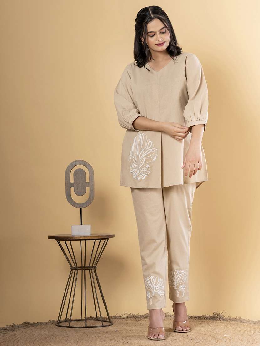 women three quarter sleeve regular fit ethnic co-ord set - 22058654 - Standard Image - 1