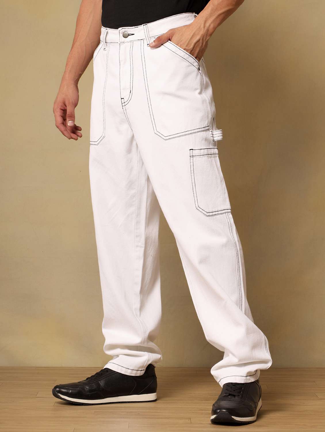 men solid mid rise realxed fit cargo - 22058759 -  Standard Image - 1