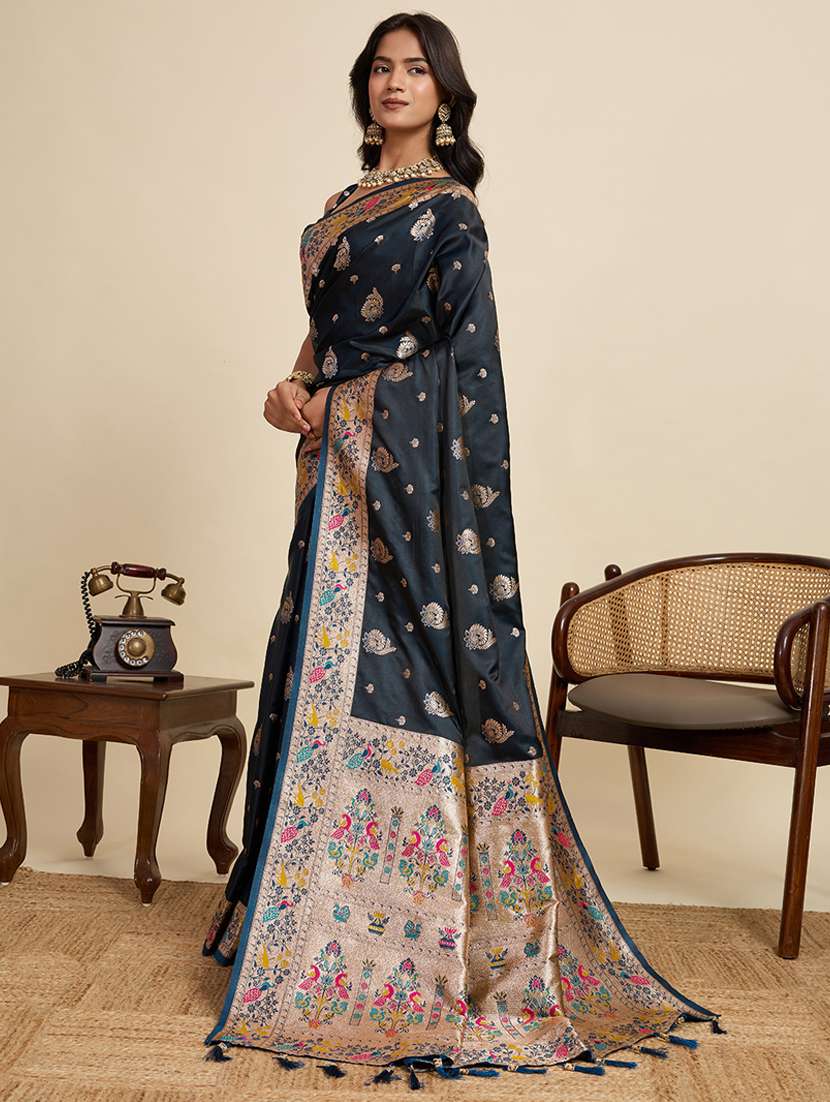 women self design banarasi saree with blouse - 22058801 -  Standard Image - 1