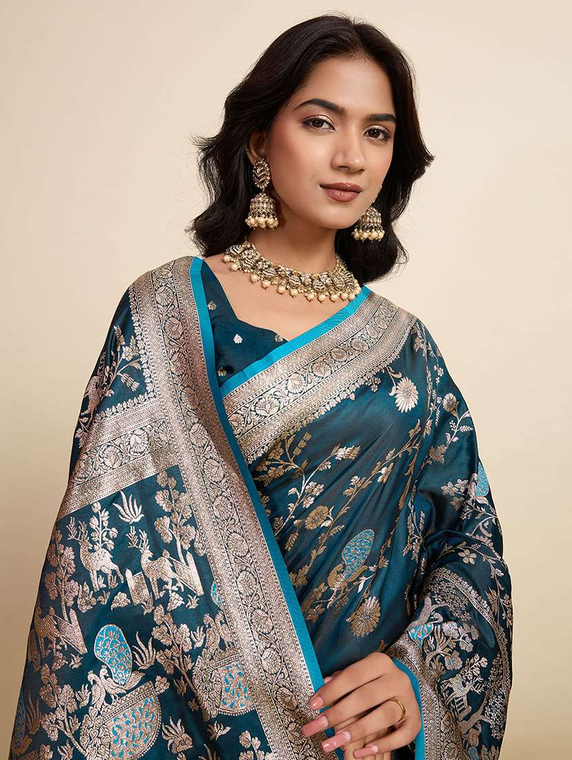 women self design banarasi saree with blouse - 22058809 - Standard Image - 4