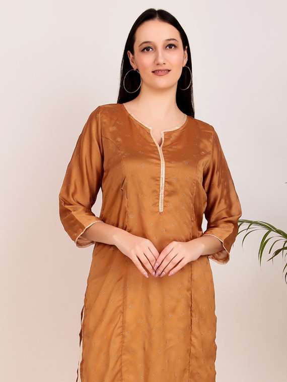women three quarter sleeve kurta pant set - 22058844 - Standard Image - 4