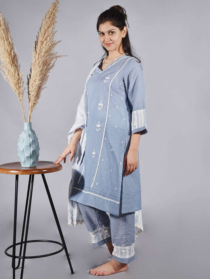 women embroidered three quarter sleeve kurta pant with dupatta set - 22058879 -  Standard Image - 4