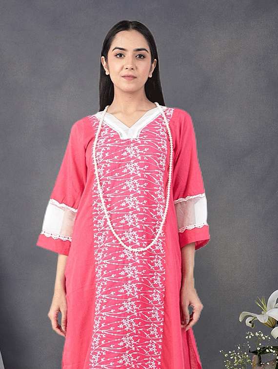 women three quarter sleeve kurta pant set - 22058936 -  Standard Image - 4