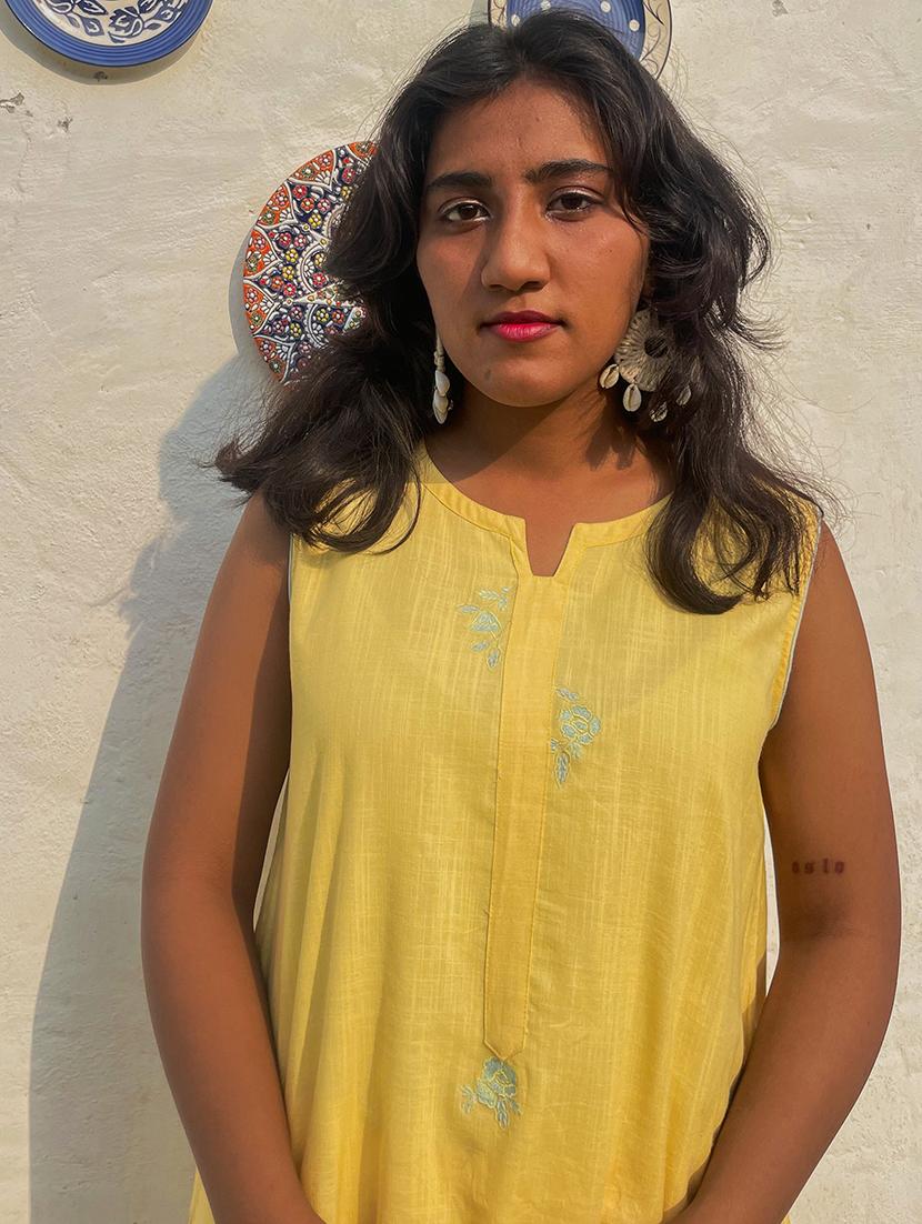 yellow cotton kurta pant set - 22059041 - Standard Image - 4