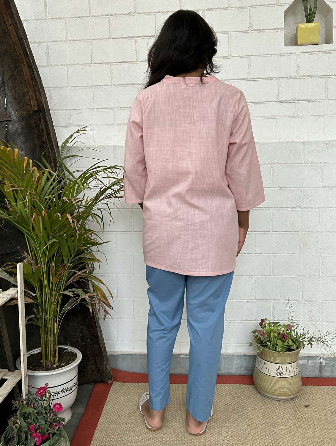 women self design three quarter sleeve kurta pant set - 22059111 -  Standard Image - 4