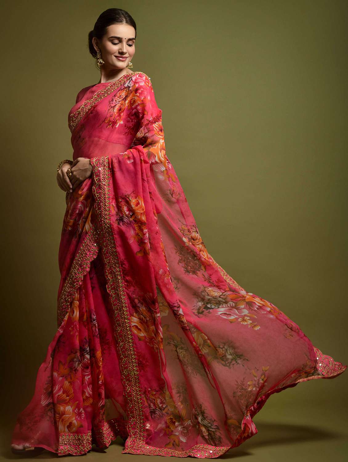 women floral printed saree with blouse - 22059225 - Standard Image - 1