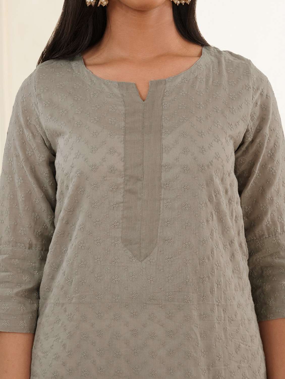 women three quarter sleeve kurta pant set - 22059240 -  Standard Image - 4