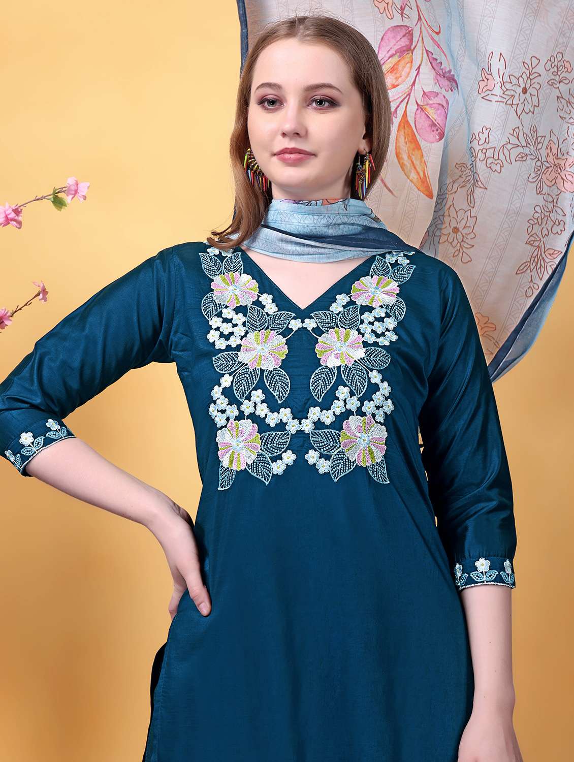 women three quarter sleeve kurta pant with dupatta set - 22060168 - Standard Image - 4