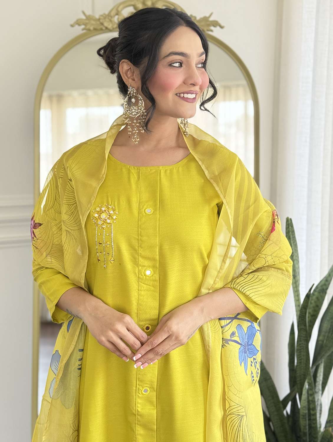 women three quarter sleeve kurta pant with dupatta set - 22060178 - Standard Image - 4