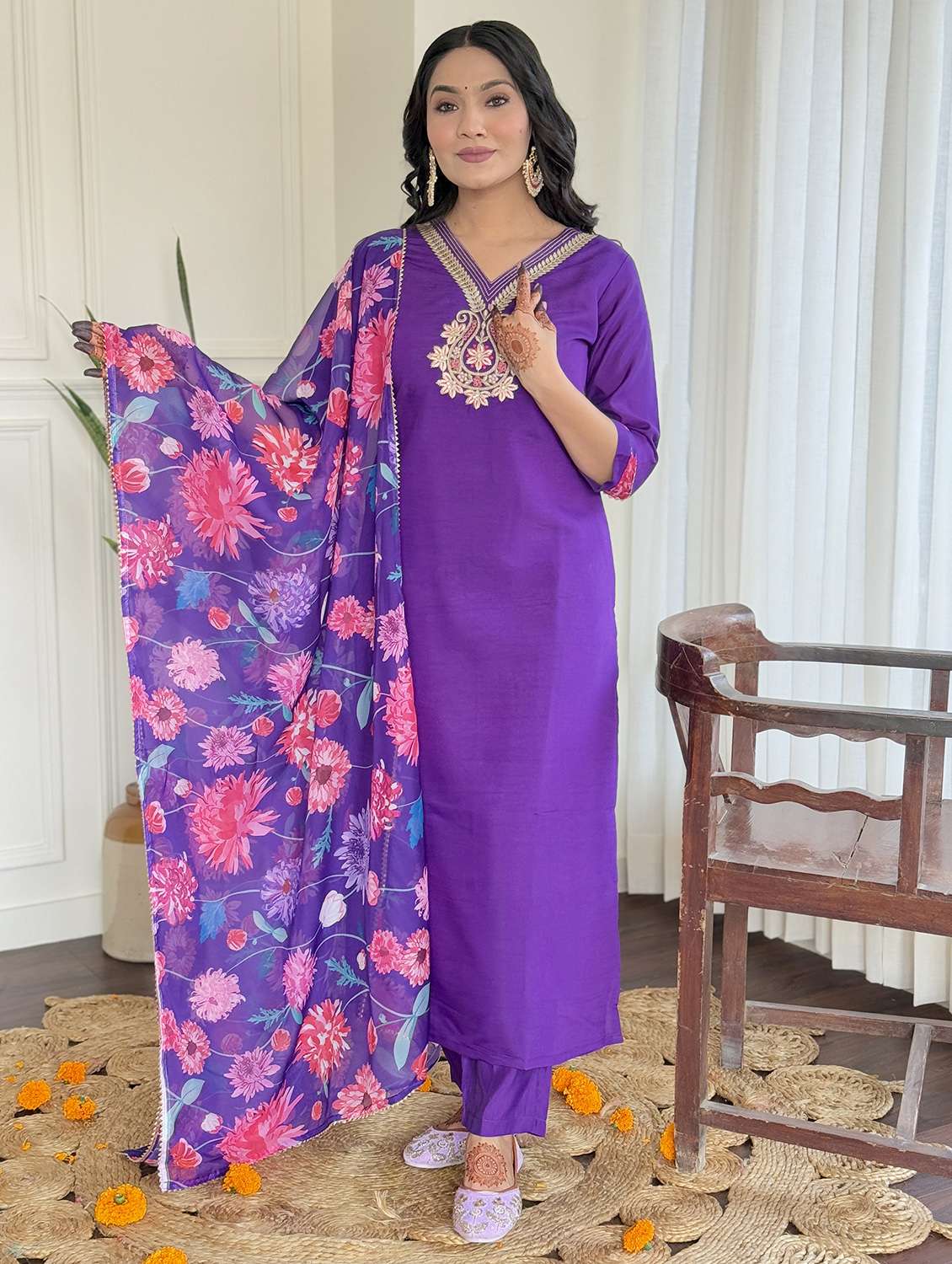 women three quarter sleeve kurta pant with dupatta set - 22060187 -  Standard Image - 1