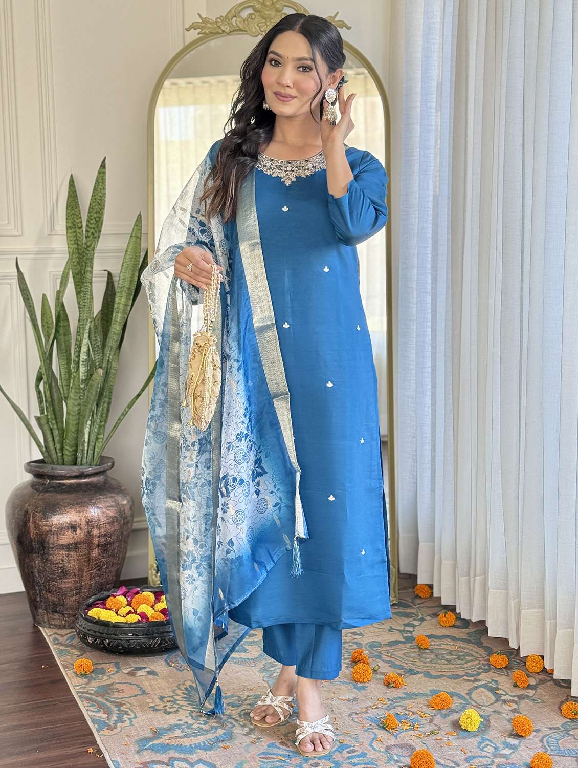 women three quarter sleeve kurta pant with dupatta set - 22060196 -  Standard Image - 1