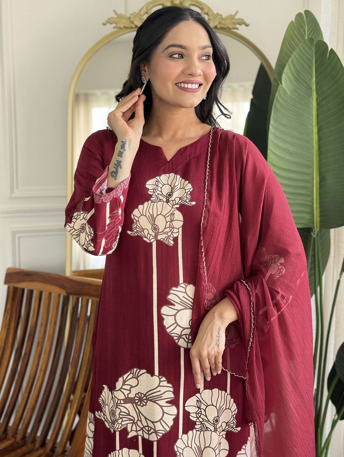 women three quarter sleeve kurta pant with dupatta set - 22060221 - Standard Image - 4