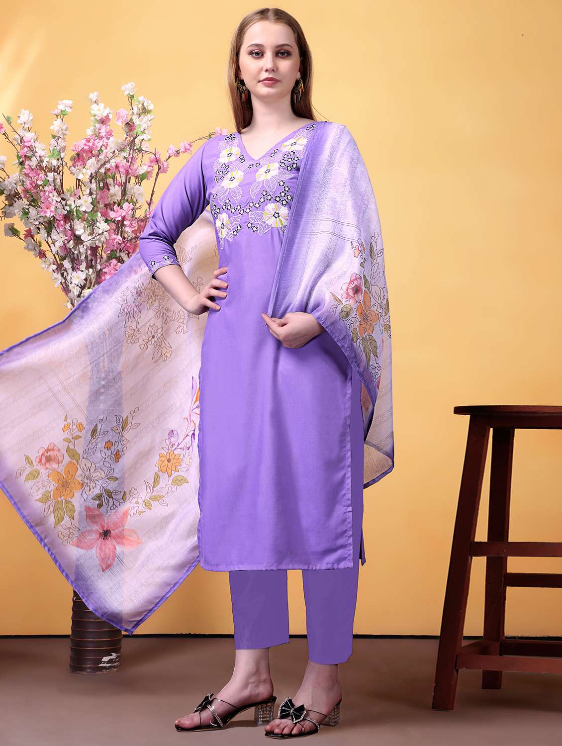 women three quarter sleeve kurta pant with dupatta set - 22060226 -  Standard Image - 1