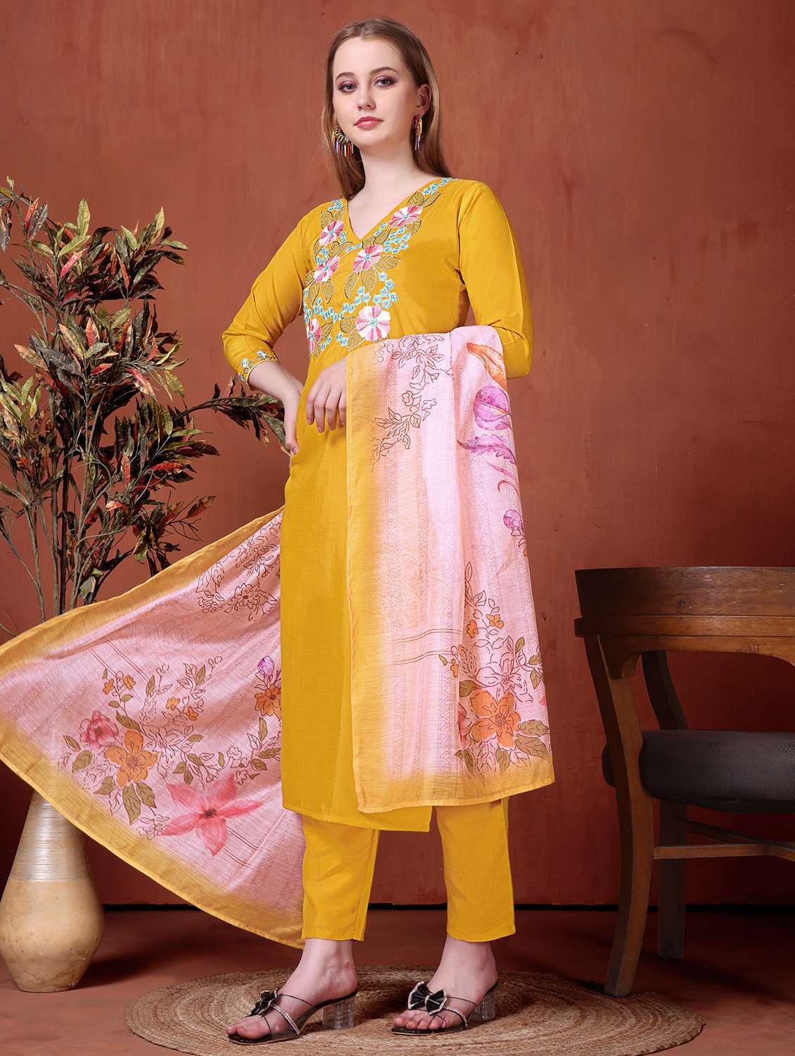 women three quarter sleeve kurta pant with dupatta set - 22060227 - Standard Image - 4