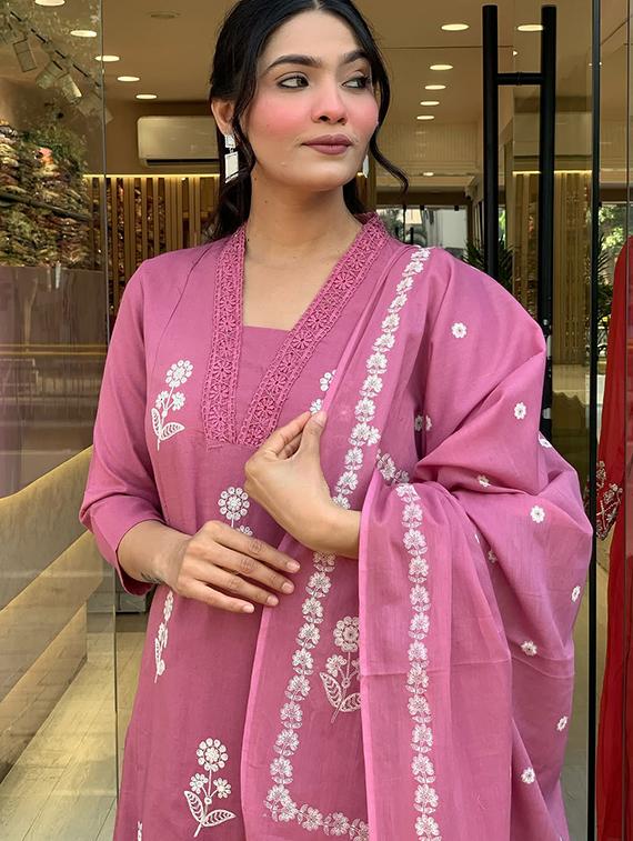 women three quarter sleeve kurta pant with dupatta set - 22060229 - Standard Image - 4
