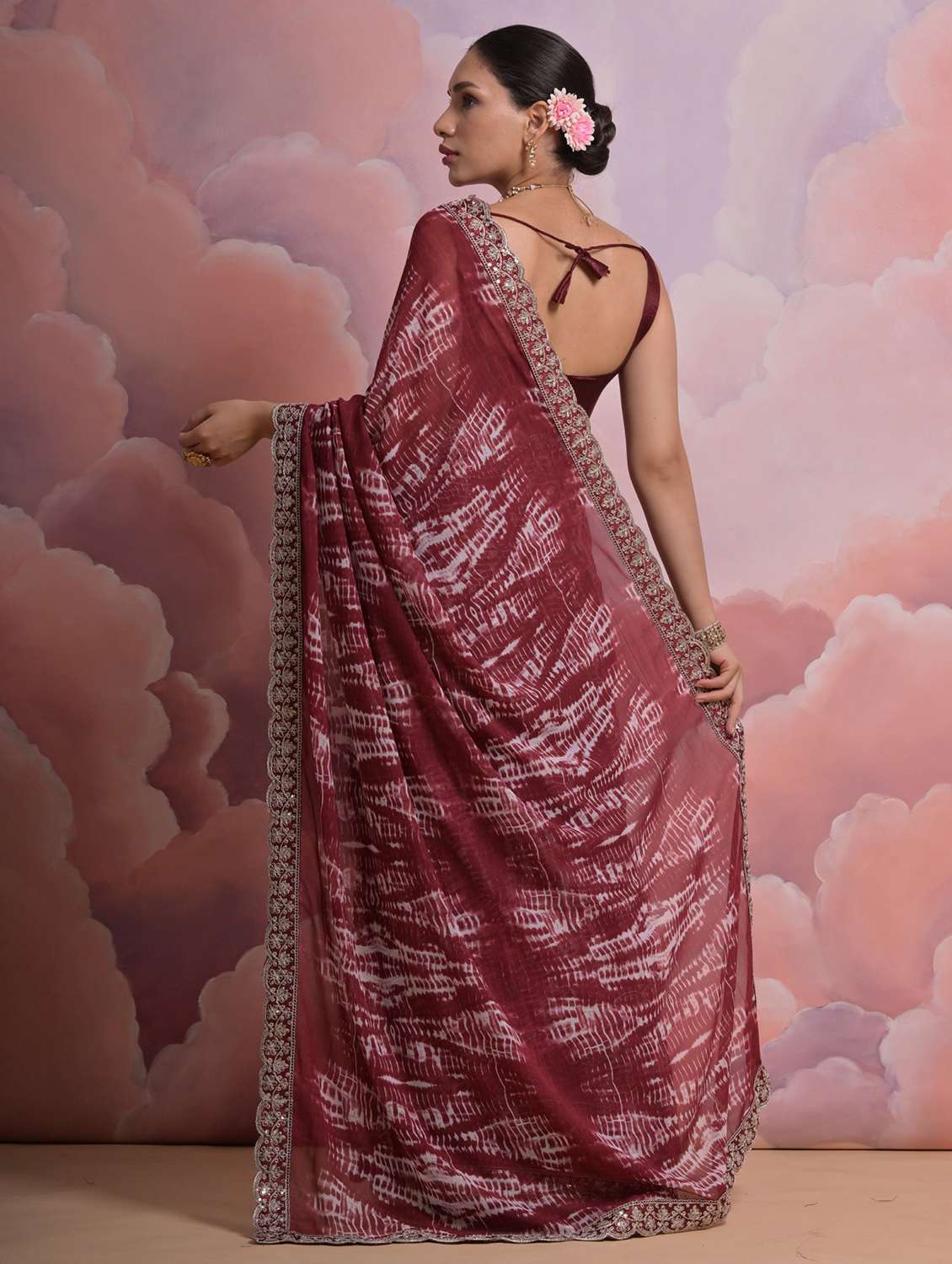 women printed embellished bordered saree with blouse - 22060565 -  Standard Image - 1