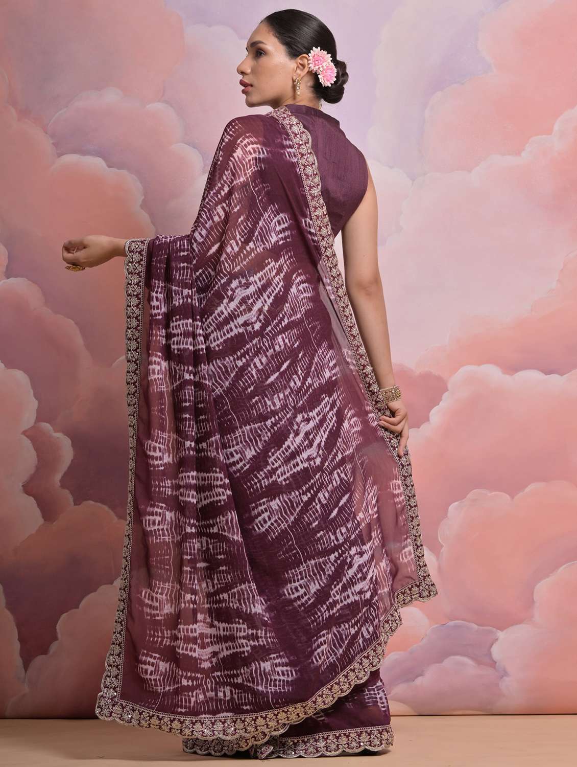 women printed embellished bordered saree with blouse - 22060567 -  Standard Image - 1