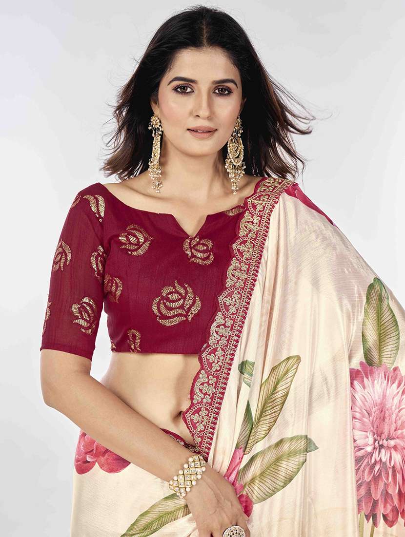 women floral printed bordered saree with blouse - 22060568 -  Standard Image - 4