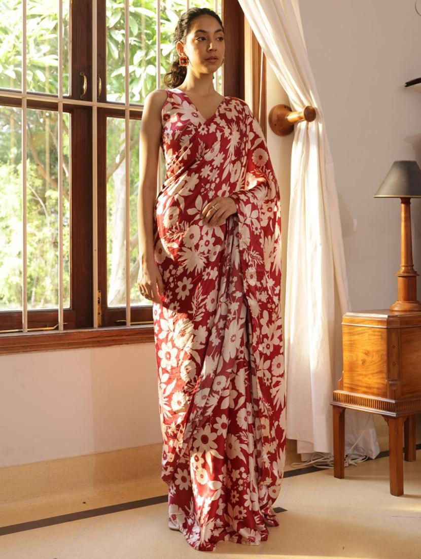 women floral printed saree with blouse - 22060589 - Standard Image - 1