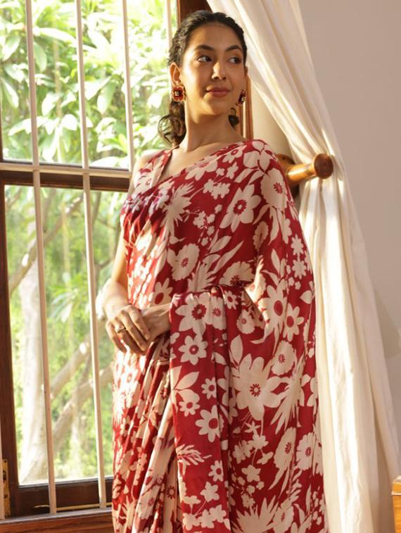 women floral printed saree with blouse - 22060589 - Standard Image - 4