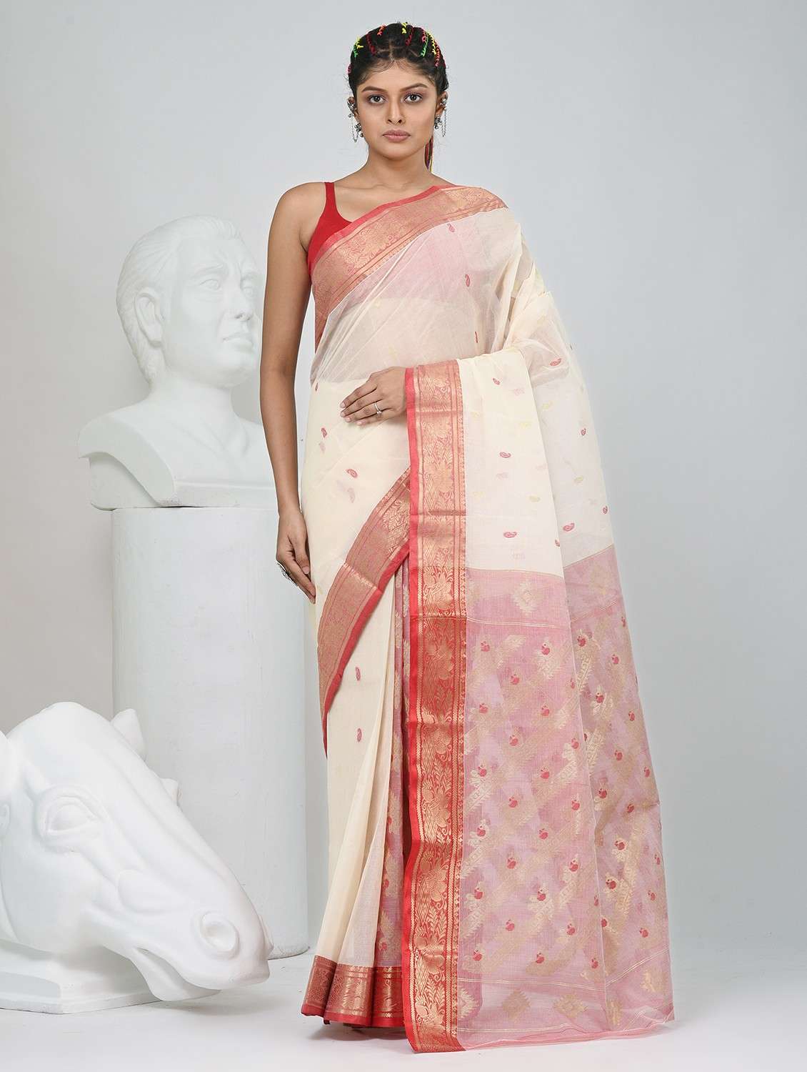 women self design tant saree
