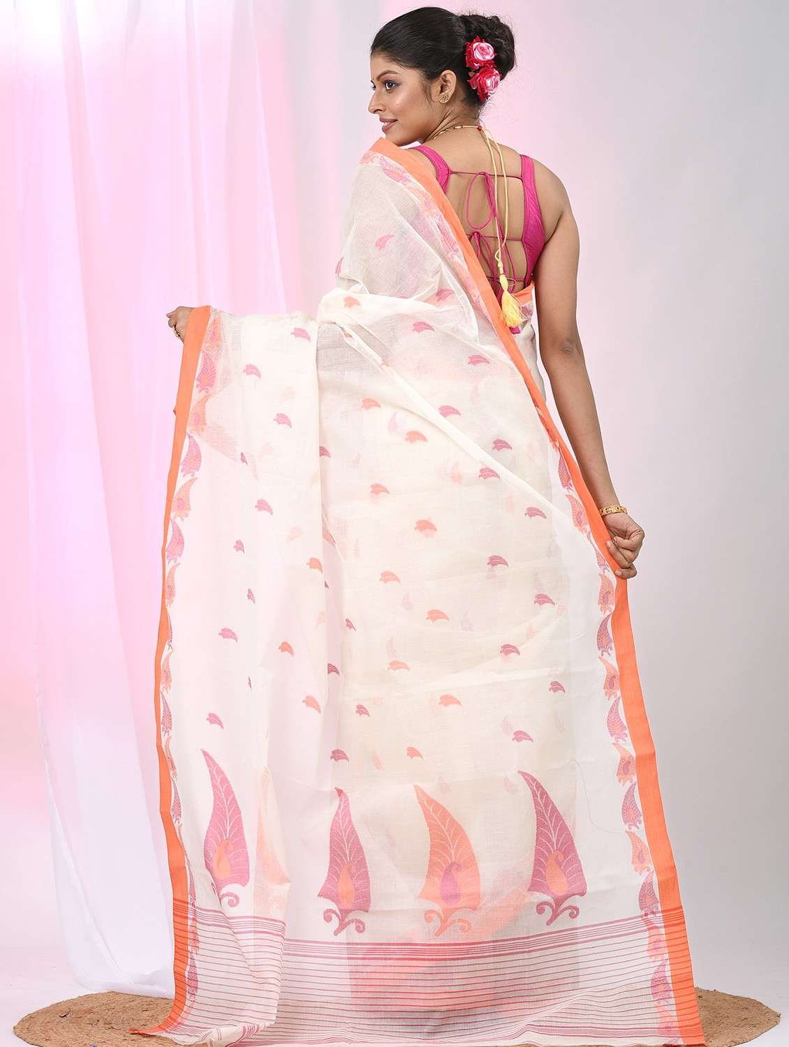 women self design tant saree - 22060635 -  Standard Image - 4