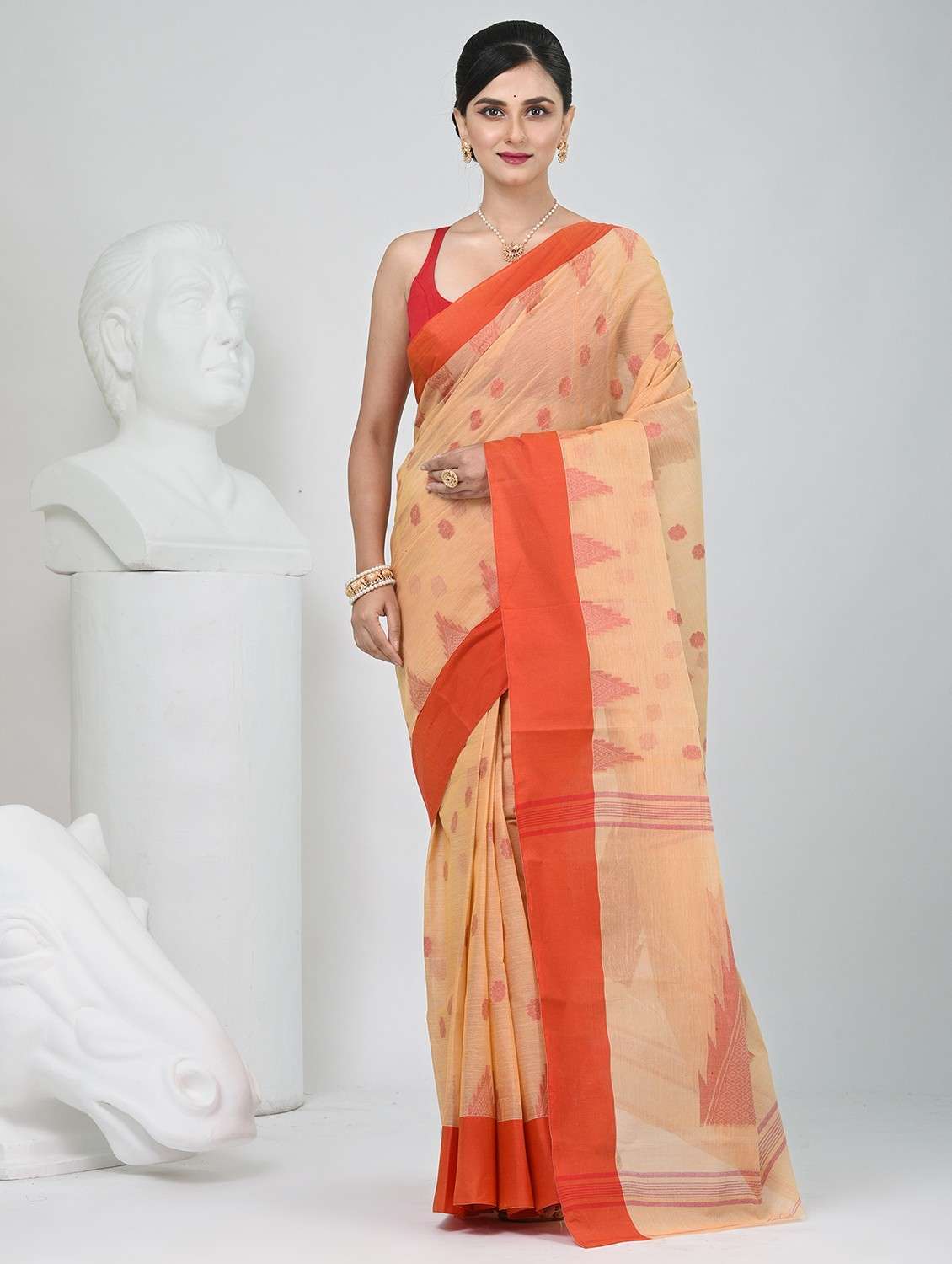 women self design tant saree