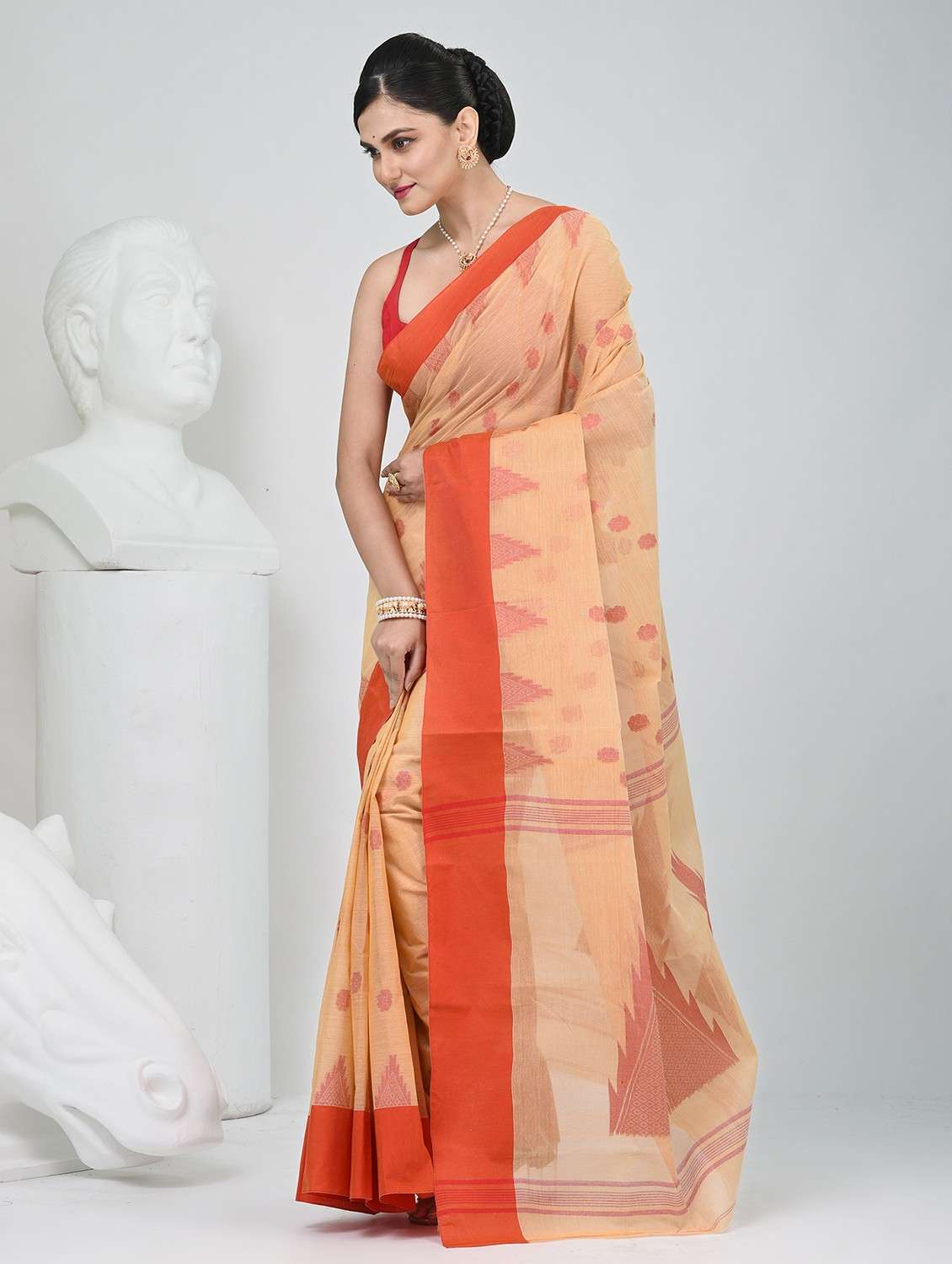 women self design tant saree - 22060642 - Standard Image - 4