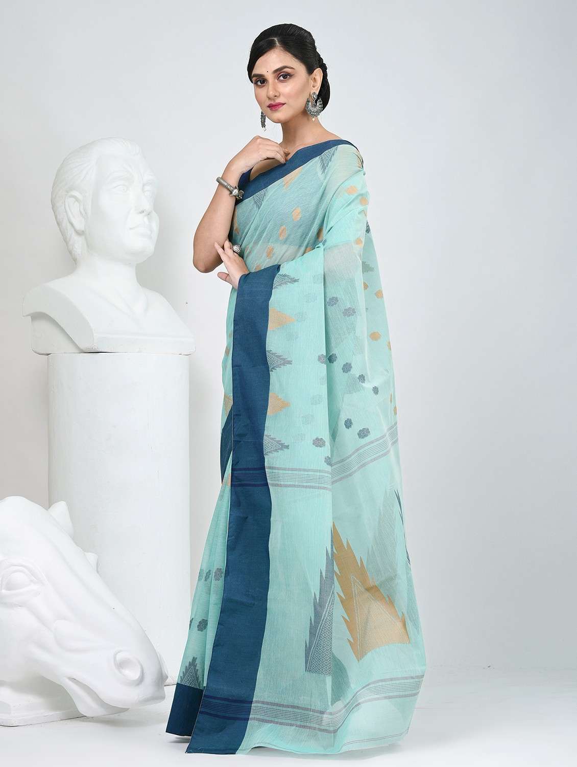 women self design handloom saree - 22060644 -  Standard Image - 4