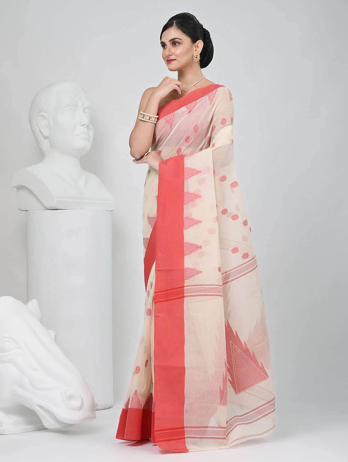 women self design handloom saree - 22060648 -  Standard Image - 4