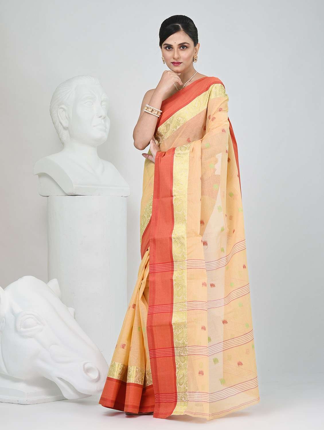 women self design tant saree - 22060653 - Standard Image - 4