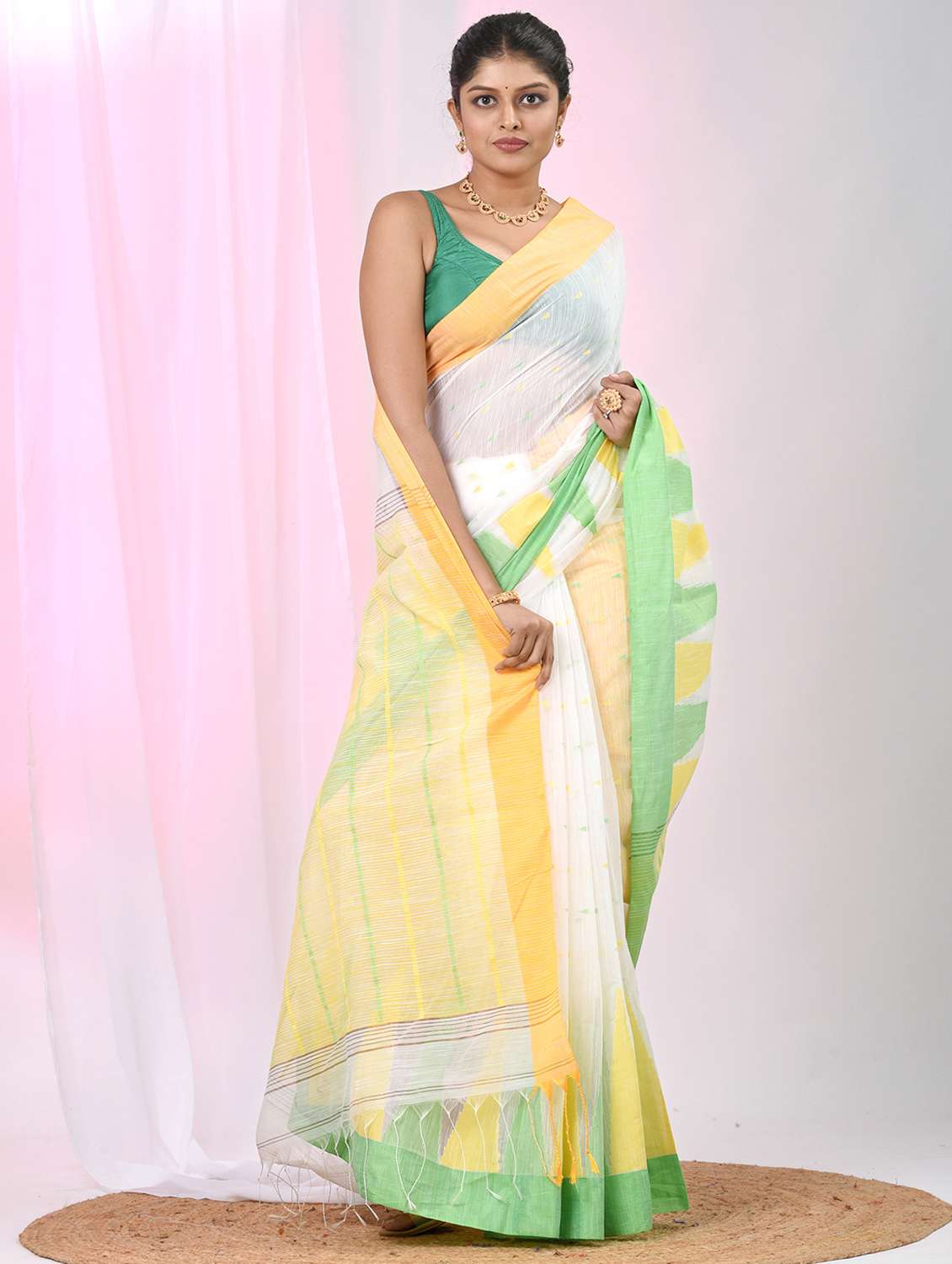 women self design handloom saree with blouse - 22060670 -  Standard Image - 1